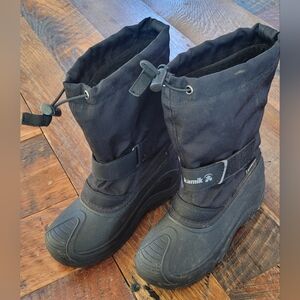 Snow boots- Youth Size 2